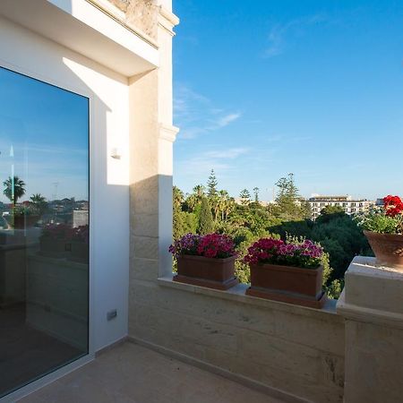 Le Bifore Charming House Lecce Exteriér fotografie